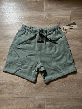 NEW Essentials Fear Of God Sycamore Shorts - Sizes XS, L, XL